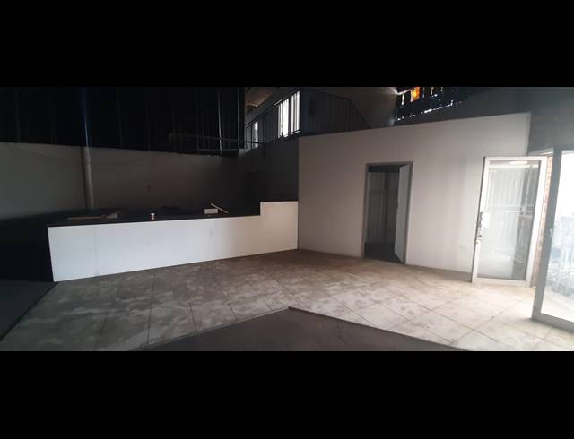 1,026M² RETAIL TO LET IN GEZINA